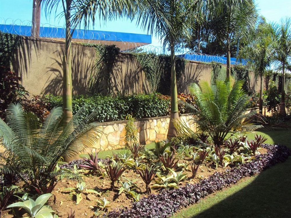 Silver Springs Hotel Kampala Zewnętrze zdjęcie