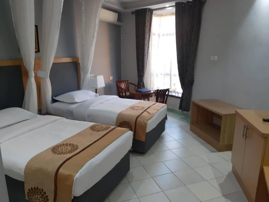 Silver Springs Hotel Kampala Zewnętrze zdjęcie